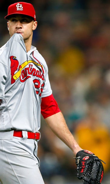 Cardinals fight all night long but lose 5-4 to Mariners